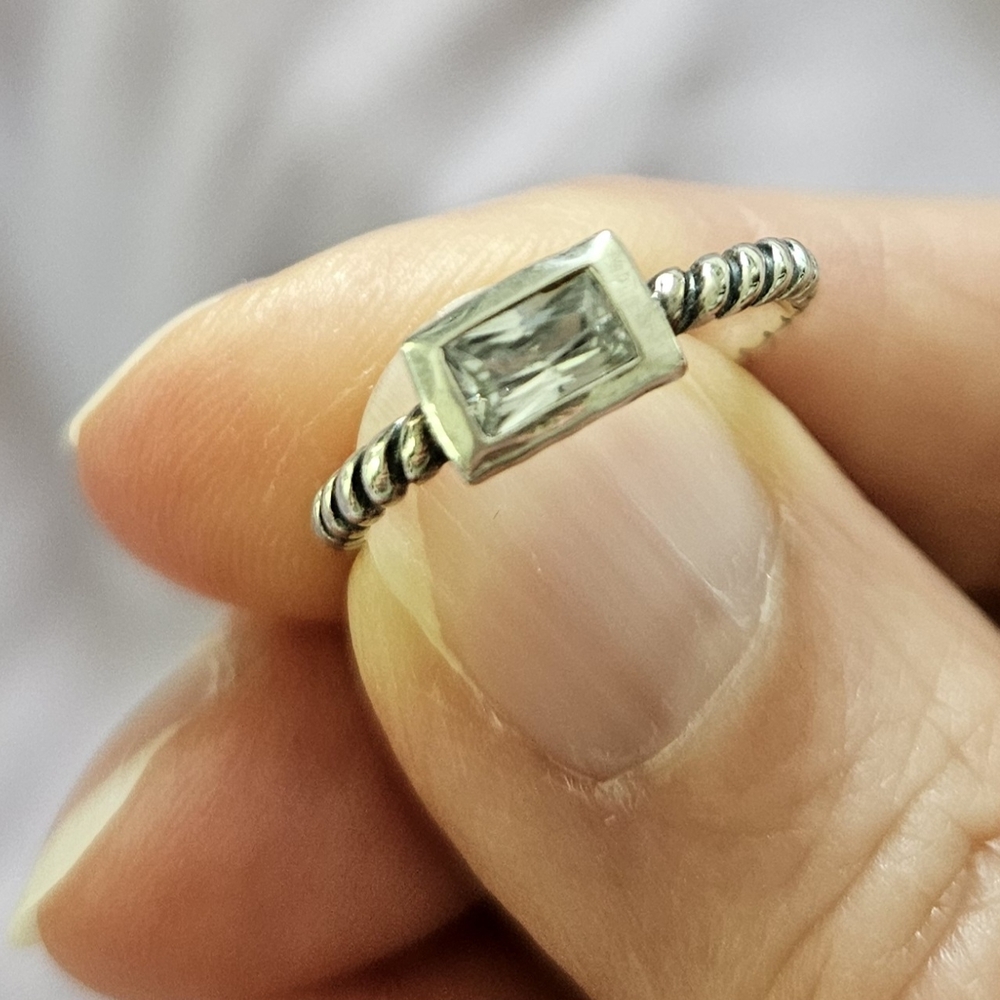 PRICE DROP! Silpada Sterling Silver Ring with CZ
